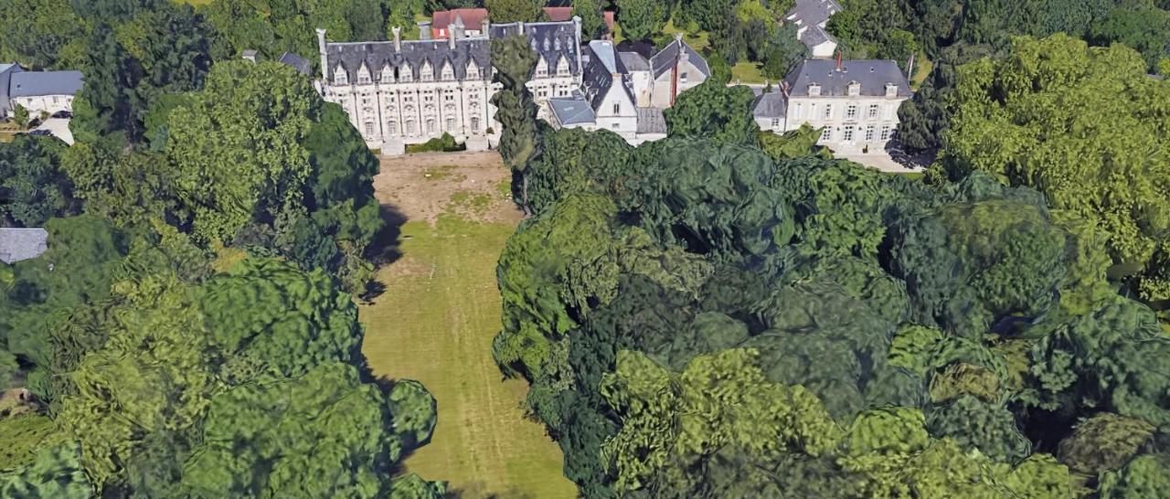 Charmant Studio Au Calme Tout Confort Dans Chateau Neo Gothique Proche Zenith Comet Orleans Parking Voiture Gratuit Wifi Haut Debit Rue Des Montees Eksteriør bilde
